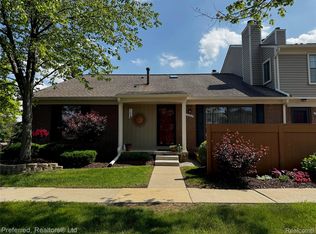 22208 Pondview, Novi, MI 48375