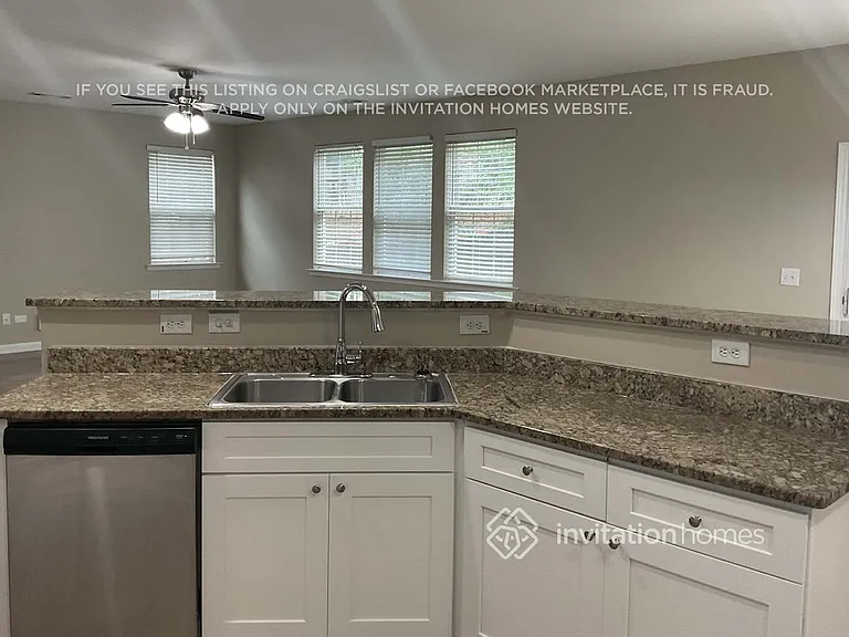 2230 Valley Creek Dr — Photo 9