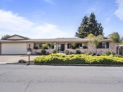 725 Ridgemark Dr, Hollister, CA, 95023