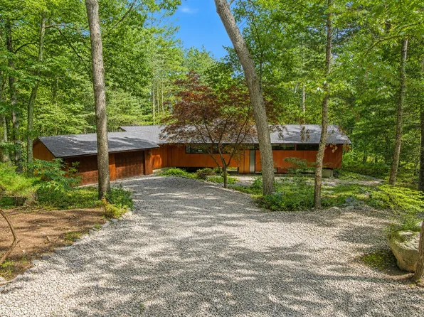 23 Pilgrims Path, Sudbury, MA 01776
