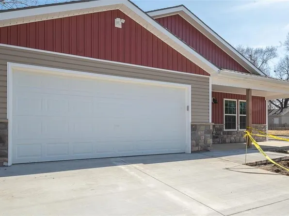 743 S Funston St, Ottawa, KS 66067