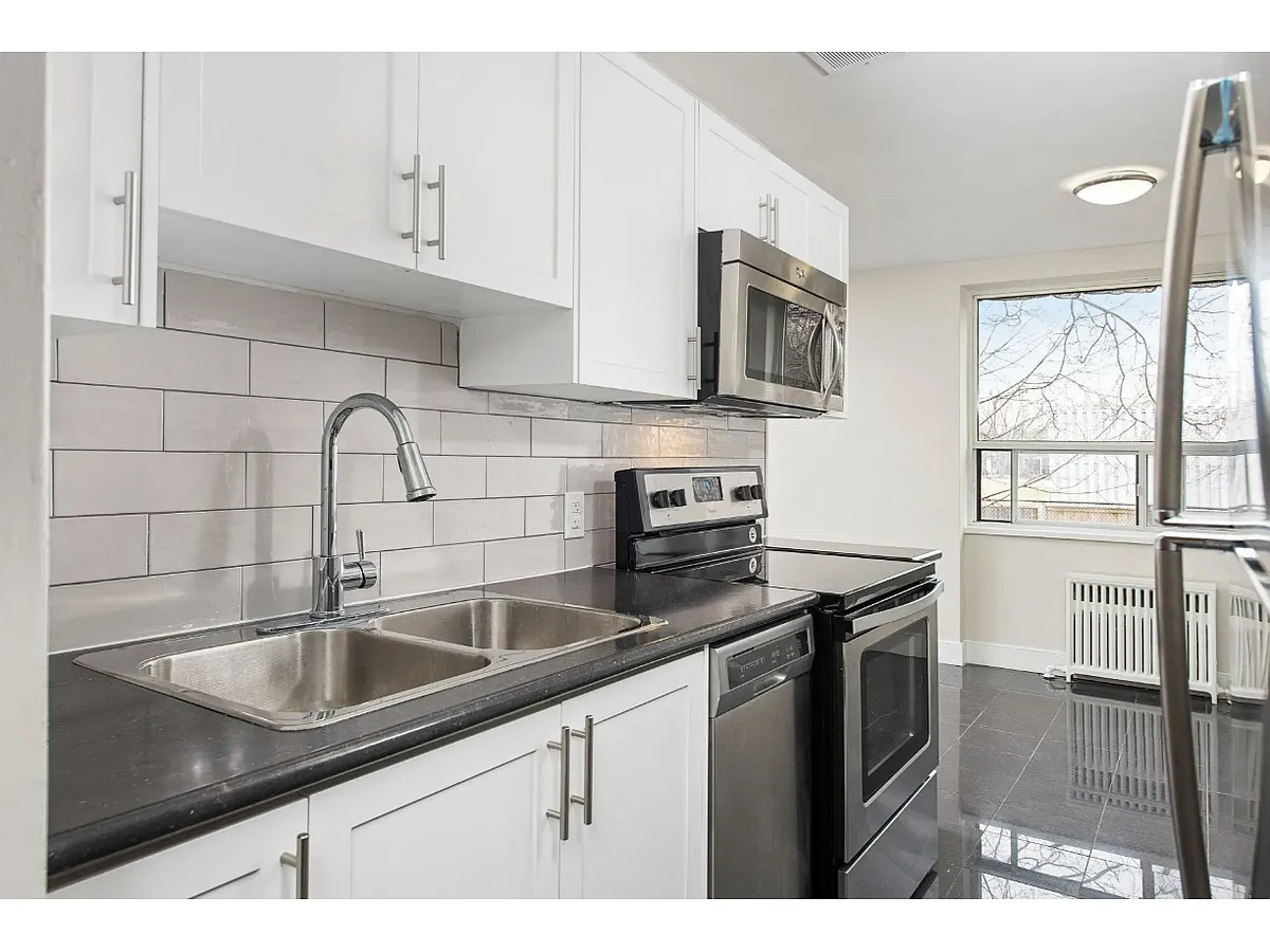 200 Ridley Blvd #301 photo 1