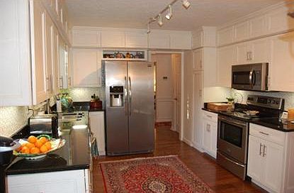 2nd image of 101 Larchmont Dr