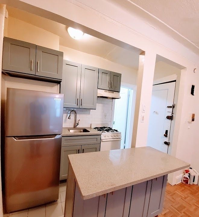 1st image of 300 E 70th St #4BB