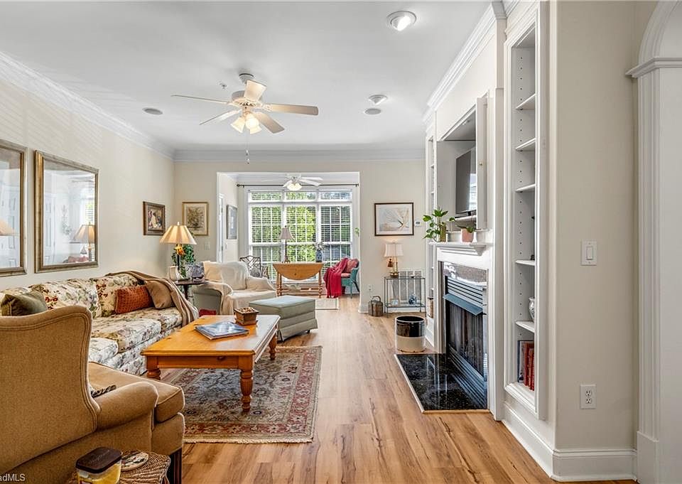 1st image of 524 College Rd APT 207