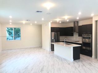 6681 NW 102nd Path, Doral, FL 33178