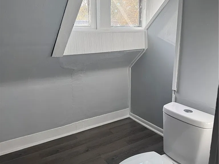 686 Seward St — Photo 22