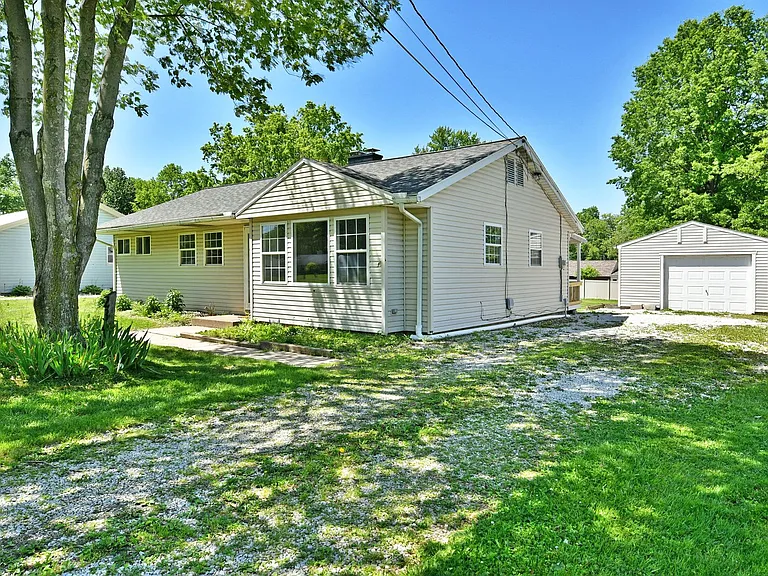 2344 Clearview Dr — Photo 34