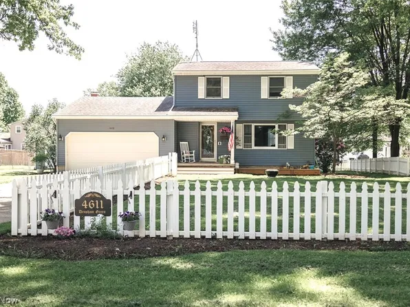 4611 Deopham Green Dr, Youngstown, OH 44515