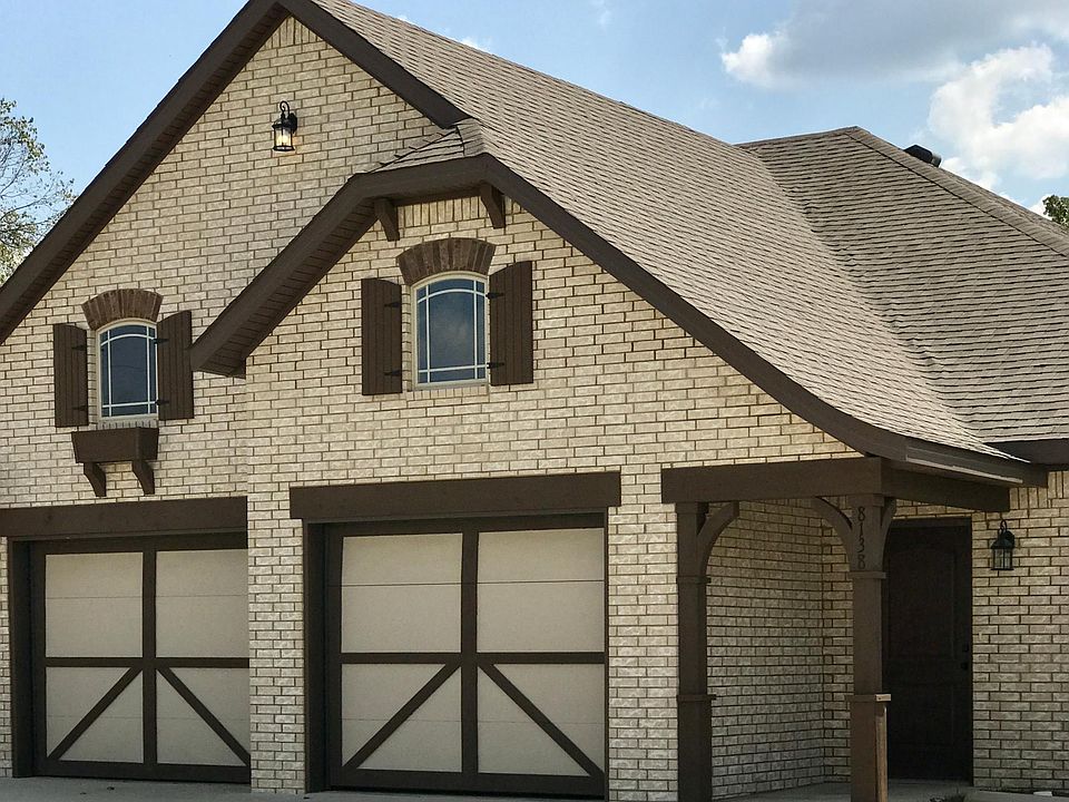 duplex with single car garage