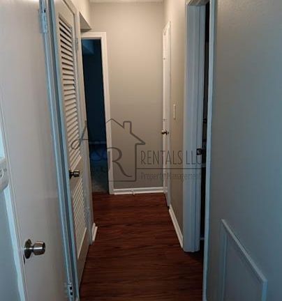 3rd image of 1905 S Elm St #10958273