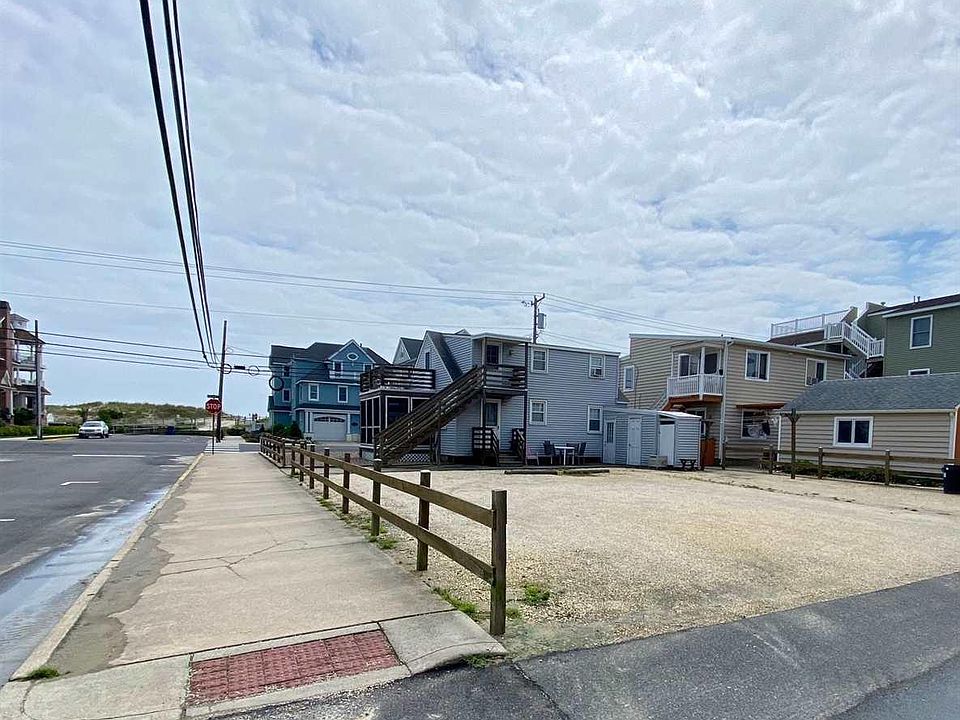 2nd image of 4600 Central Ave