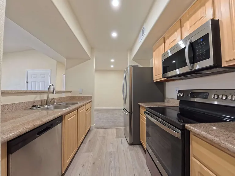 8000 W Badura Ave #2154 — Photo 33