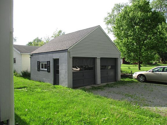 5th image of 228 W Marion St