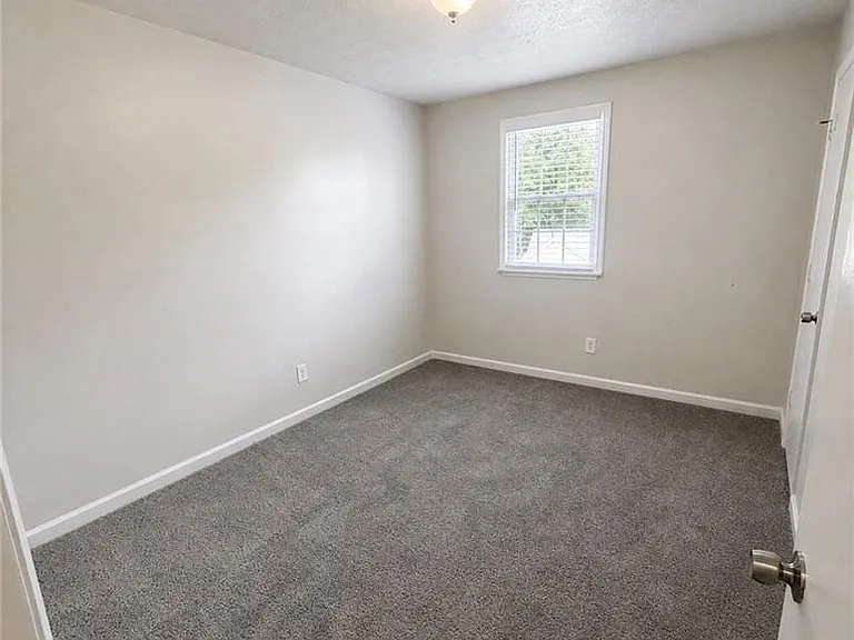 5571 Tunbridge Wells Rd — Photo 10
