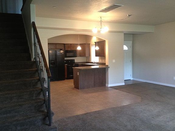 3rd image of 828 E Stratford Ave APT B