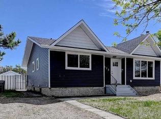 6625 W Poplar Dr, Grande Prairie, AB T8W1C8