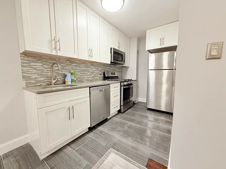 4000 Tunlaw Rd NW — Photo 1