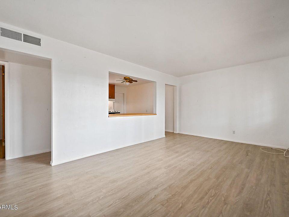 1st image of 4257 N 27th St #3