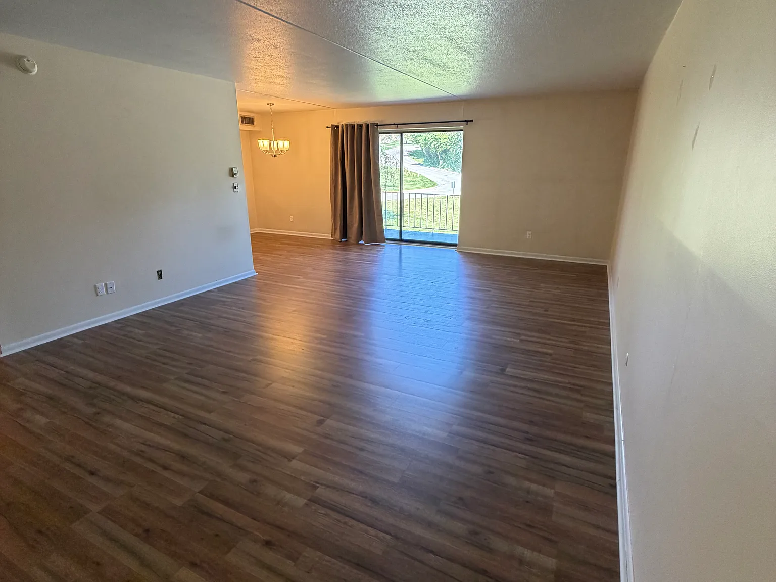 1 bed, 850 sqft, $1,395 — Photo 3