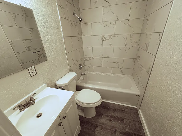 721 Perry Ave — Photo 10