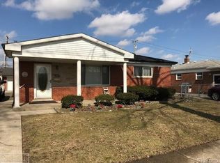 1573 Westbrook Dr, Madison Heights, MI 48071