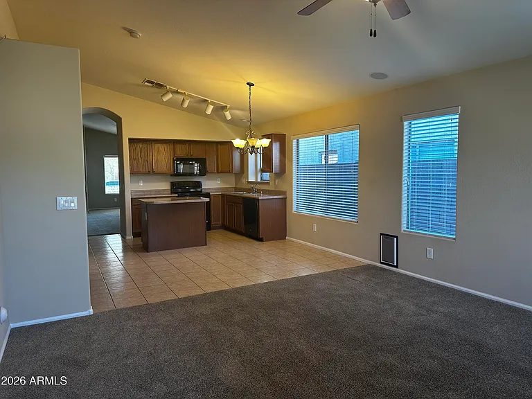 1618 E Angeline Ave — Photo 2