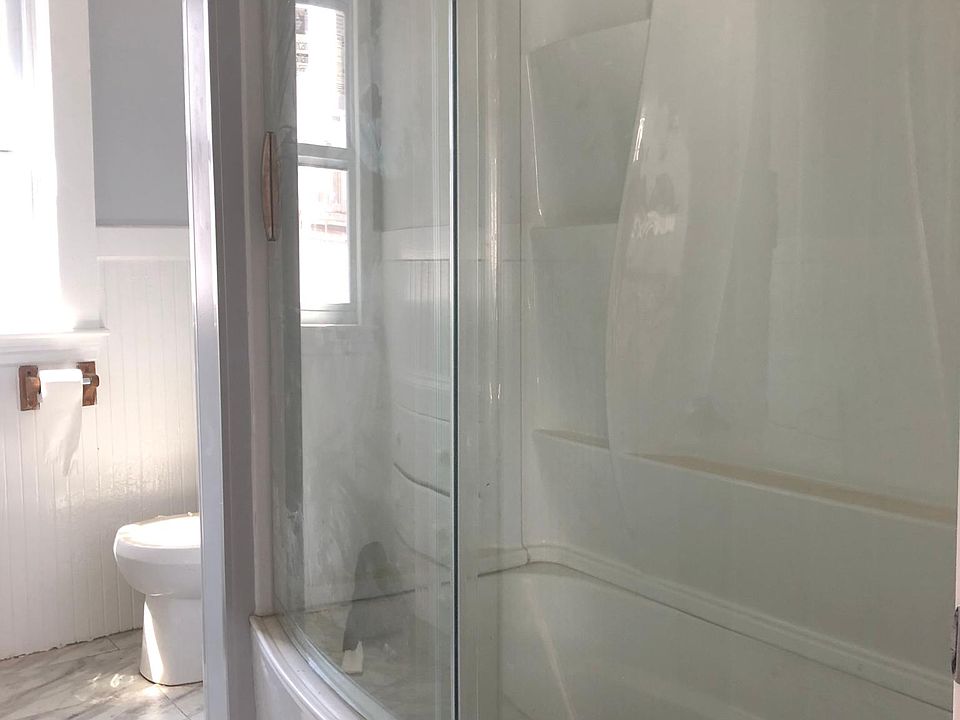 2nd image of 26 Cushing St