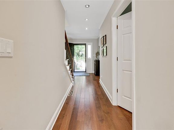 4th image of 80 Shadylawn Dr