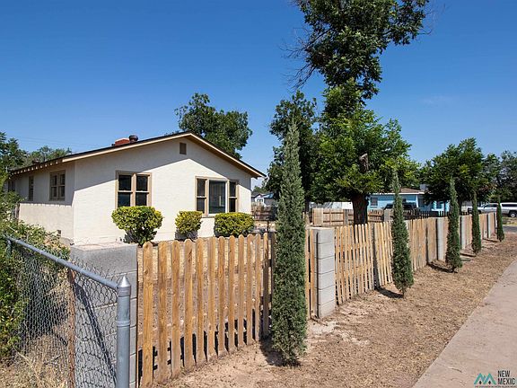3rd image of 1400 S Lea Ave