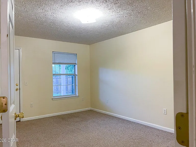 5204 Joshua Ln — Photo 11