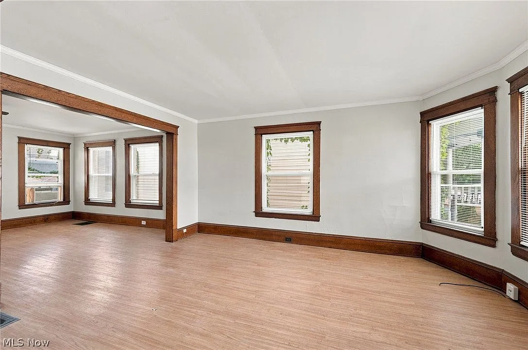 3 bed, $1,700 — Photo 3