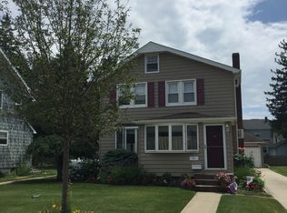 50 Robertson Rd, Lynbrook, NY 11563