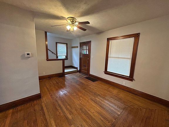 3rd image of 4546 Leo St