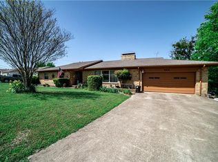 305 Overlook Dr, Midlothian, TX 76065
