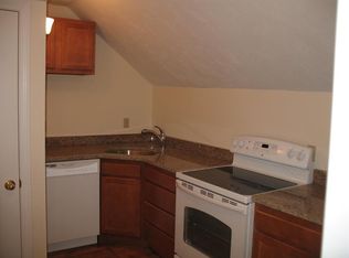 136 Central St APT 5, Gardner, MA 01440