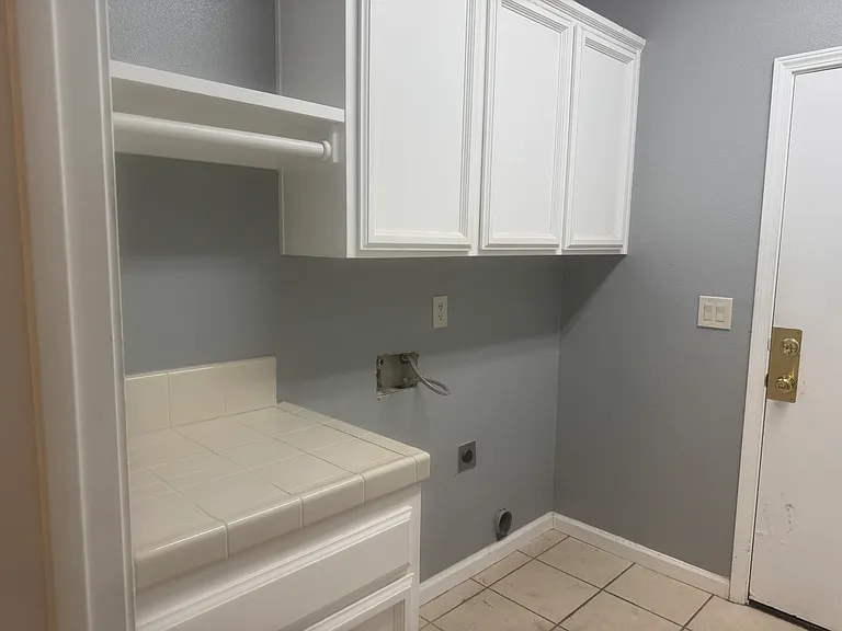 6605 Rabbit Hollow Way — Photo 3