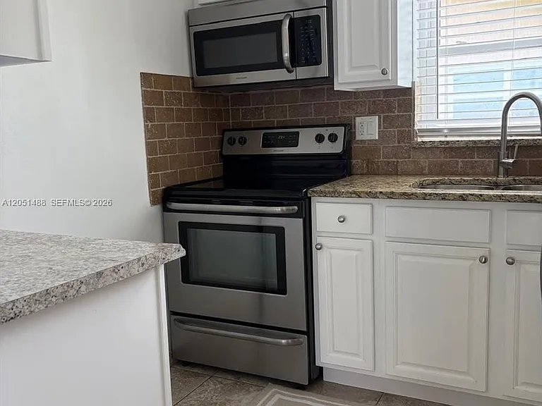 2630 Barkley Dr E #H — Photo 7