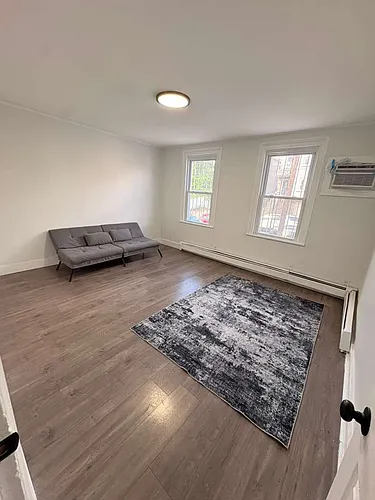 334 Pine St #1 Photo 1