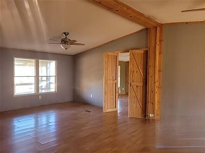 4th image of 2298 Missouri Road #1