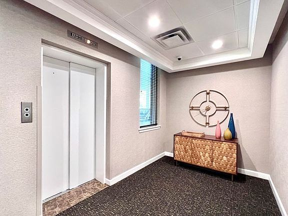 5th image of 600 W Brown St APT 303