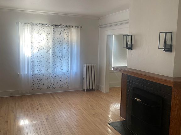 3rd image of 30 Baker St