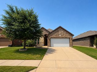 321 Avila Ln, Haslet, TX 76052
