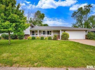 448 S Montana Ave, Morton, IL 61550