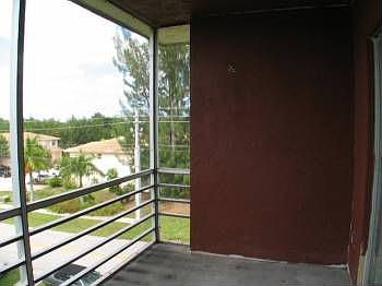 2nd image of 4311 Crystal Lake Dr APT 422
