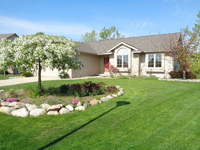 1st image of 6022 E Meadow Dr