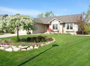 6022 E Meadow Dr, Bay City, MI