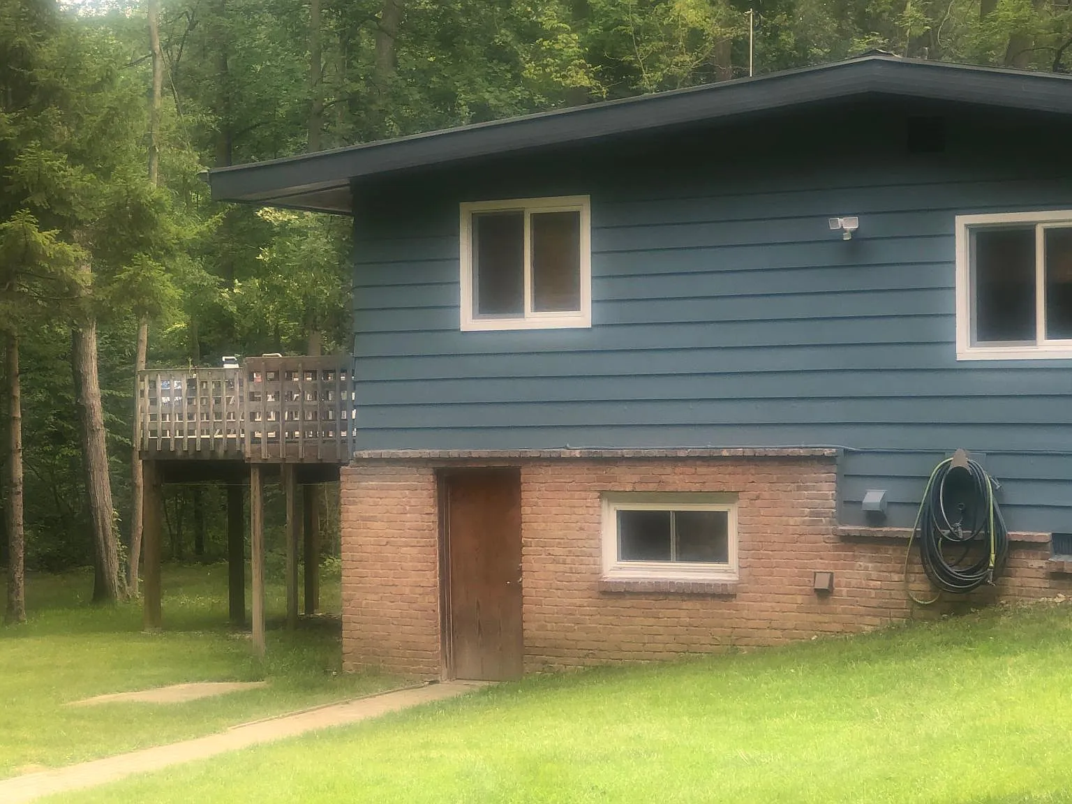 2 bed, 1.5 bath, 980 sqft, $2,100 — Photo 1