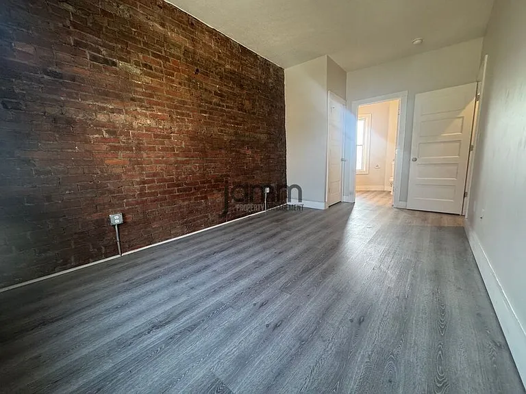 1960 W 65th St #1956 — Photo 10