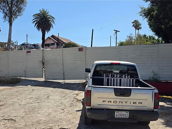 3rd image of 1203 E Cesar E Chavez Ave